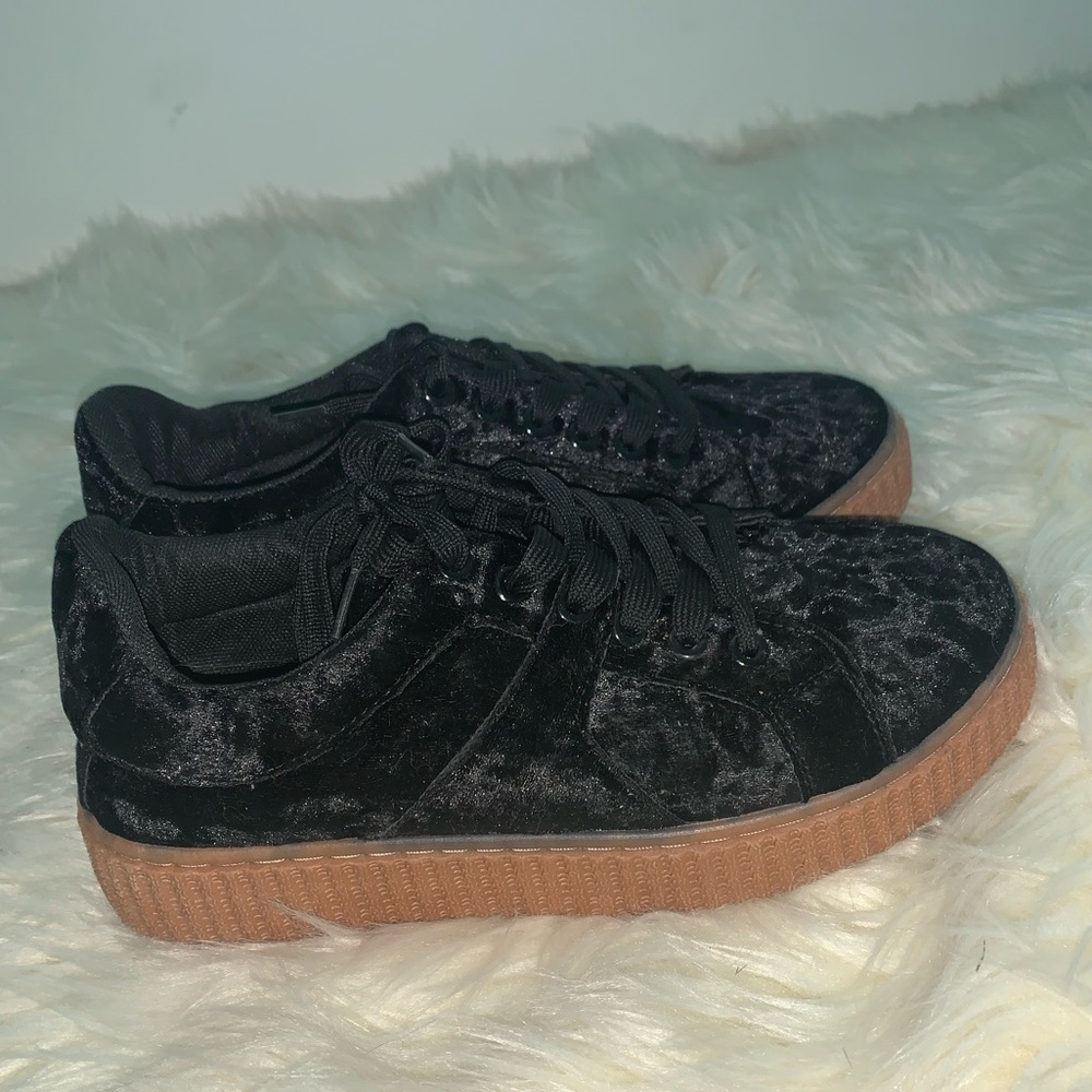 Women’s Platform Velvet Sneakers